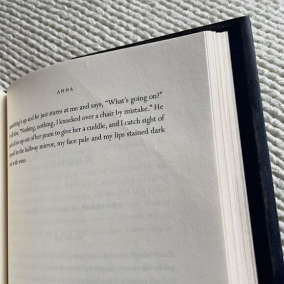 Paula Hawkins Hardcover Book, “The Girl on the Train” - Picture 10 of 14